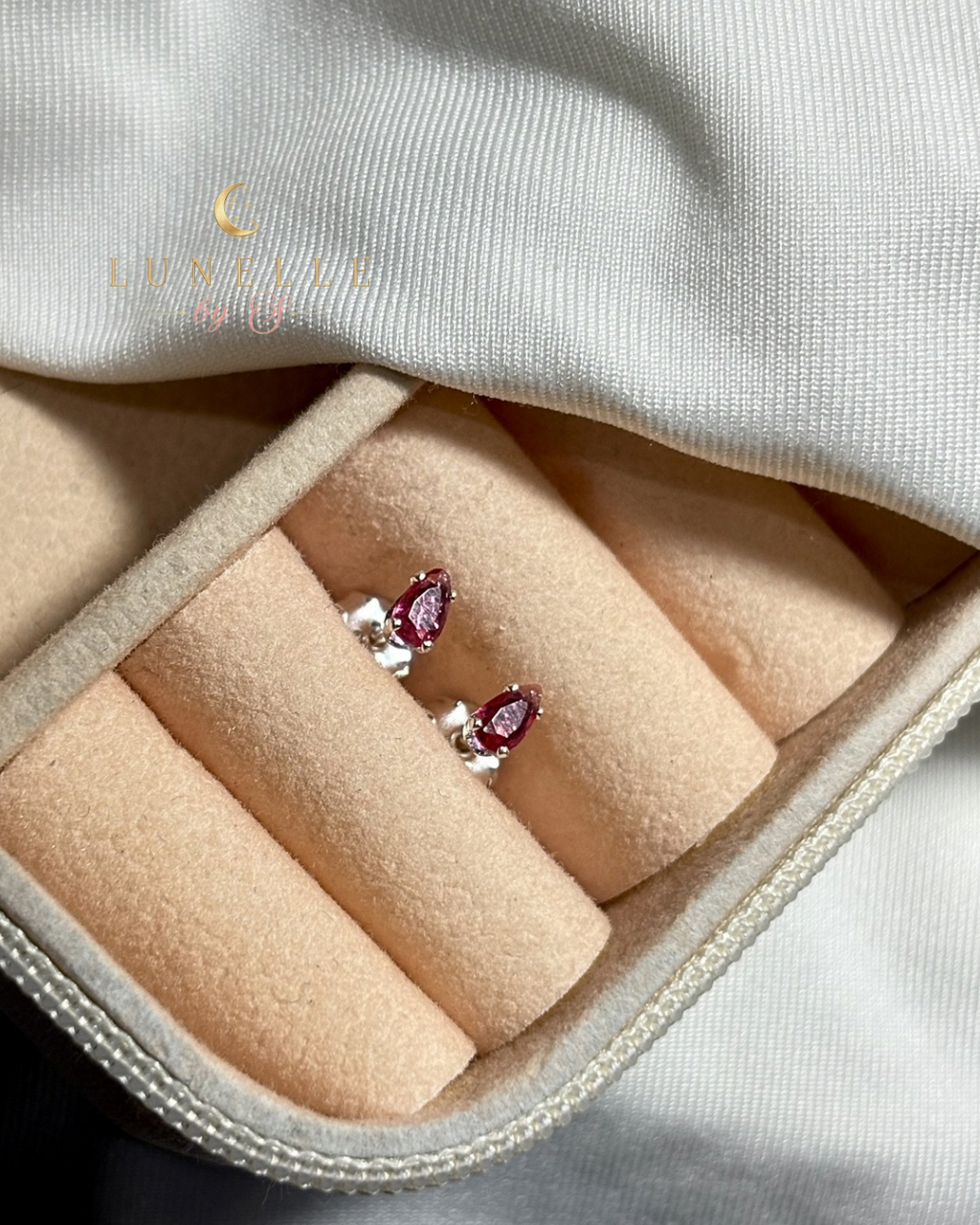 Aros Fucsia Brillante • Plata 925