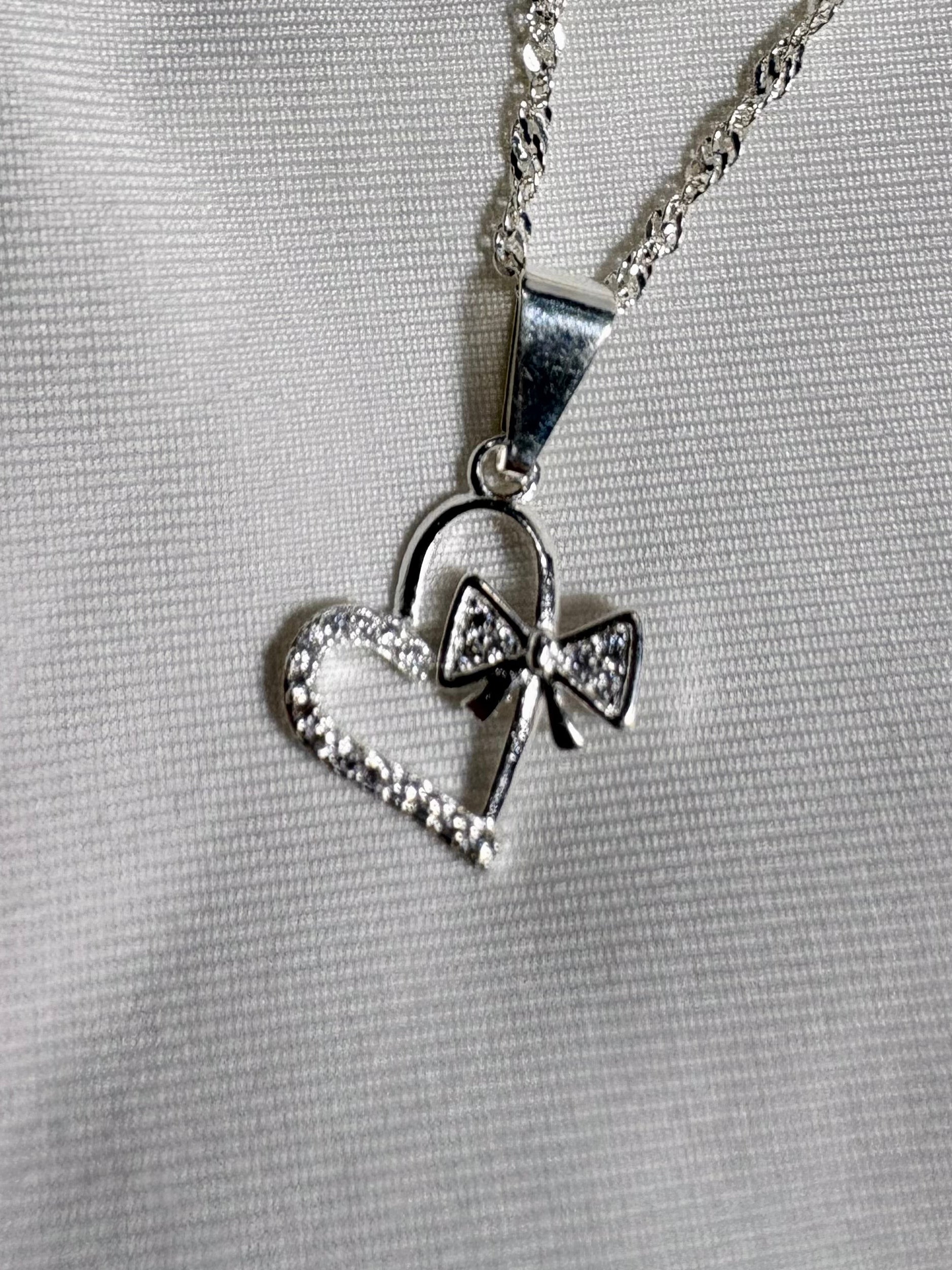 Collar Corazón con Lazo de Plata 925 | Circonias Brillantes