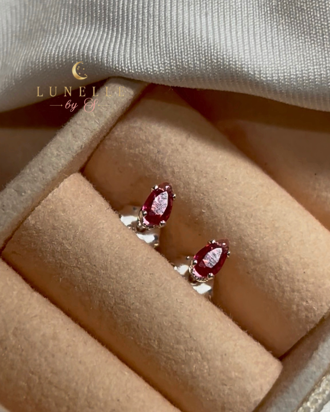 Aros Fucsia Brillante • Plata 925
